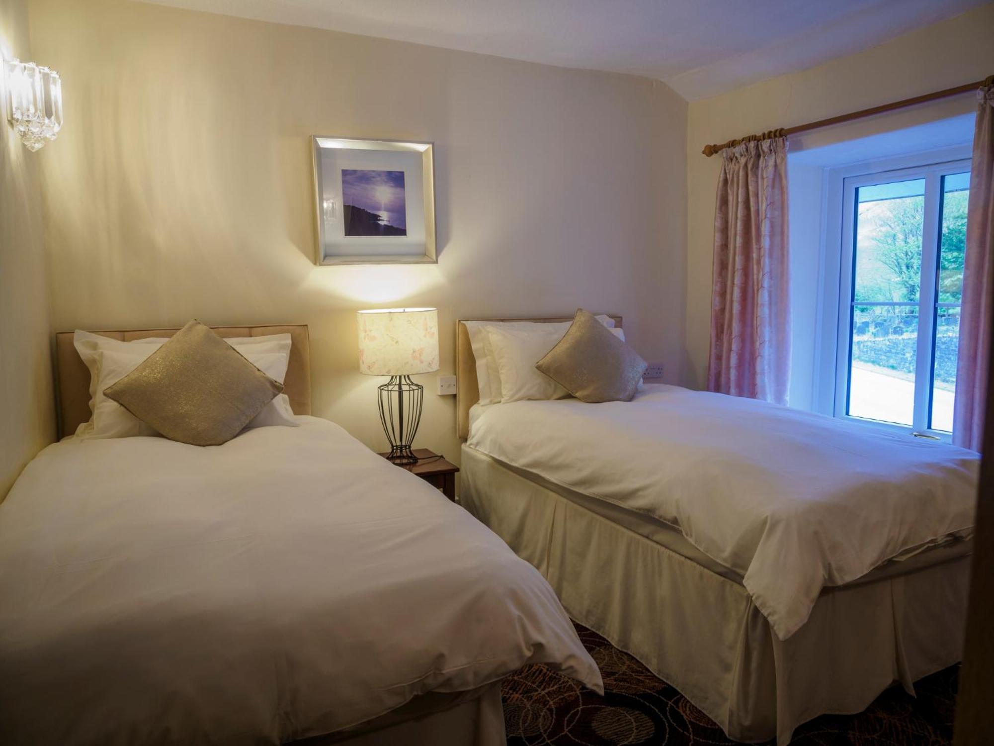 Pen-Y-Bont Hotel Tal-y-llyn Eksteriør bilde